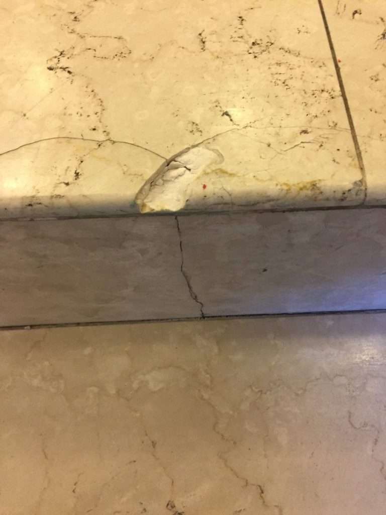 marble floor cracked threshold 01